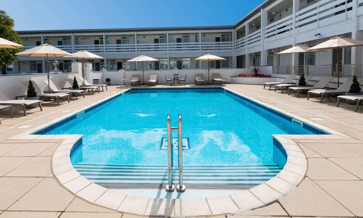 Barnstaple Hotel Outdoor Pool and Loungers