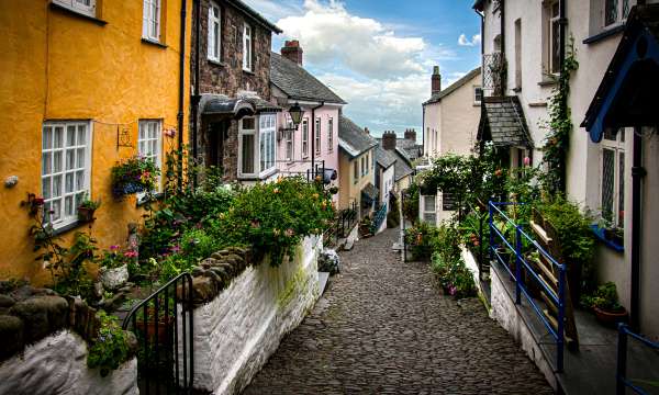 street in clovelly