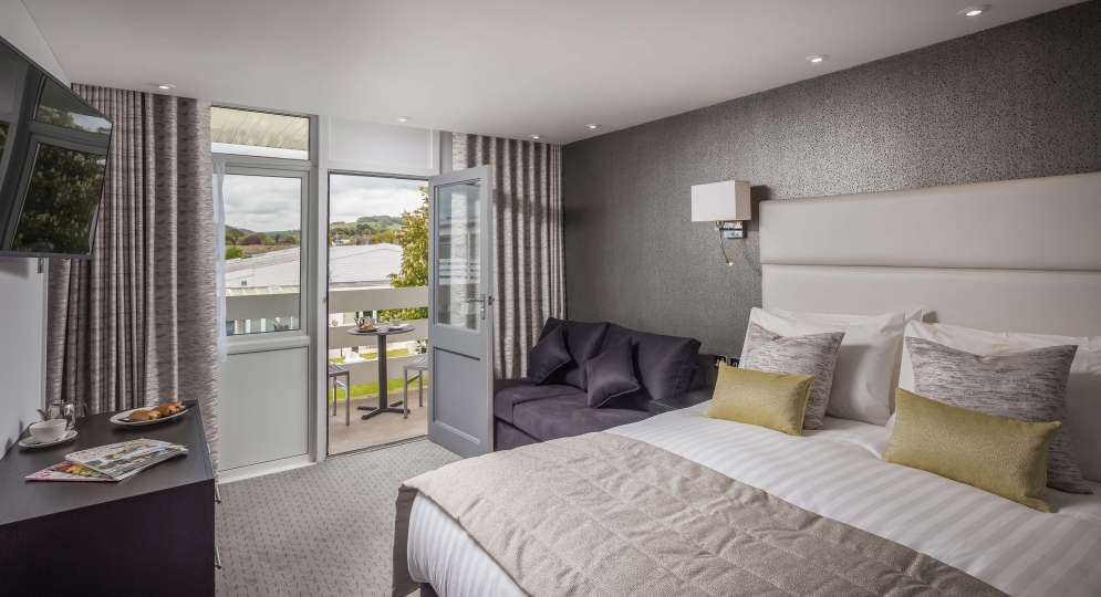 Barnstaple Hotel Pool View Accommodation with Breakfast on Balcony